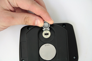 Разъем USB на задней крышке УД3-71 на дисплее ультразвукового микропроцессорного дефектоскопа УД3-71